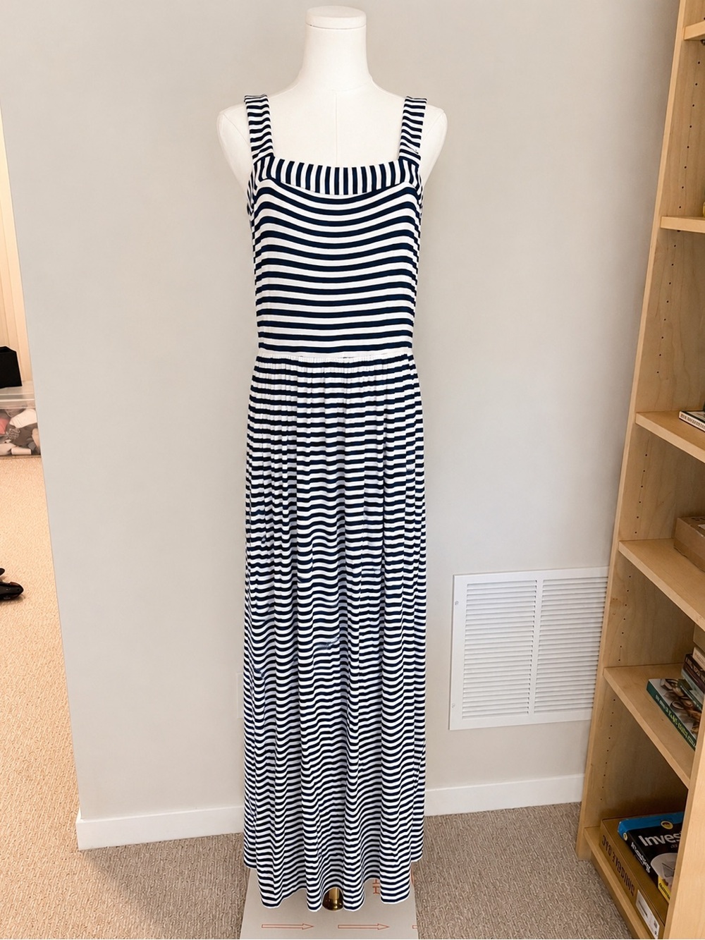 LOFT Navy White Striped Maxi Dress Medium Nautical Stretch Jersey Summer